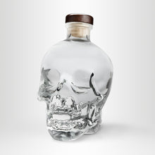 Laden Sie das Bild in den Galerie-Viewer, Crystal Head Vodka, 1,75l