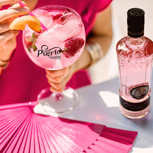 Laden Sie das Bild in den Galerie-Viewer, Puerto de Indias Strawberry Gin, 0,7l + 6x GOLDBERG Indian Hibiscus Tonic, 0,2l