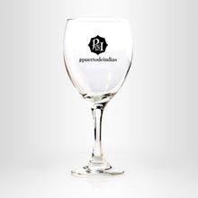 Laden Sie das Bild in den Galerie-Viewer, Puerto de Indias Strawberry Gin, 0,7l + Puerto de Indias Copa Glas