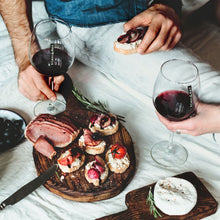 Laden Sie das Bild in den Galerie-Viewer, SCAVI & RAY Puglia Primitivo IGT Set (3x 0,75l) + 1x Weinglas GRATIS