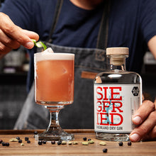 Laden Sie das Bild in den Galerie-Viewer, SIEGFRIED Rheinland Dry Gin, 0,5l