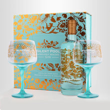 Laden Sie das Bild in den Galerie-Viewer, Silent Pool Gin, 0,7l + 2x Silent Pool Glas + Premium-Geschenkbox