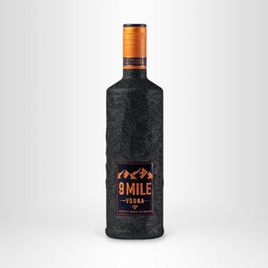 9 MILE Vodka Limited Edition, 0,7l Tiefschwarz