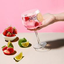 Laden Sie das Bild in den Galerie-Viewer, Puerto de Indias Strawberry Gin, 0,7l + 6x GOLDBERG Tonic Water, 0,2l